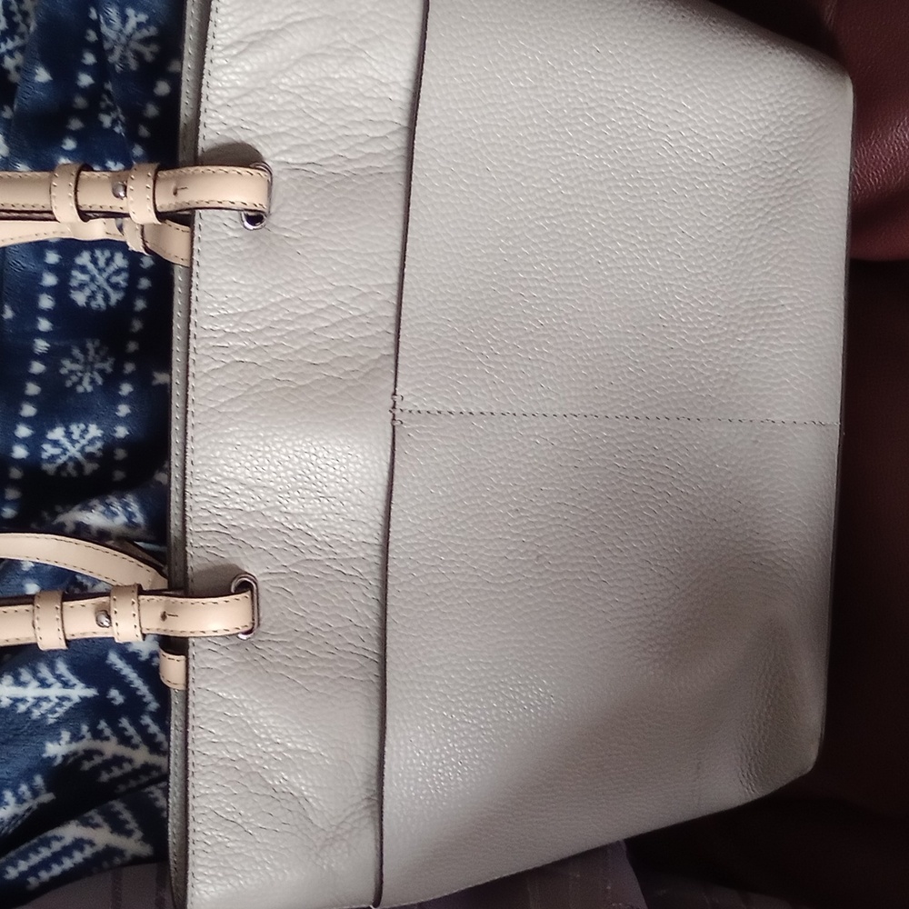 Michael Kors Grey Pebbled Leather ToteBag with tan trim and silvertone hardware - Picture 8 of 13